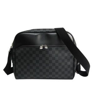 Louis Vuitton Men’s Dayton Messenger Bag